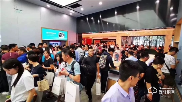 螢石首家智能家居旗艦店開業:布局新零售品牌形象新升級 螢石首家智能家居旗艦店開業:布局新零售品牌形象新升級