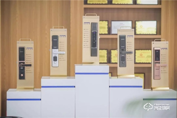 喜訊|皇家金盾智能鎖強(qiáng)勢入駐潮州蘇寧易購云店 喜訊|皇家金盾智能鎖強(qiáng)勢入駐潮州蘇寧易購云店