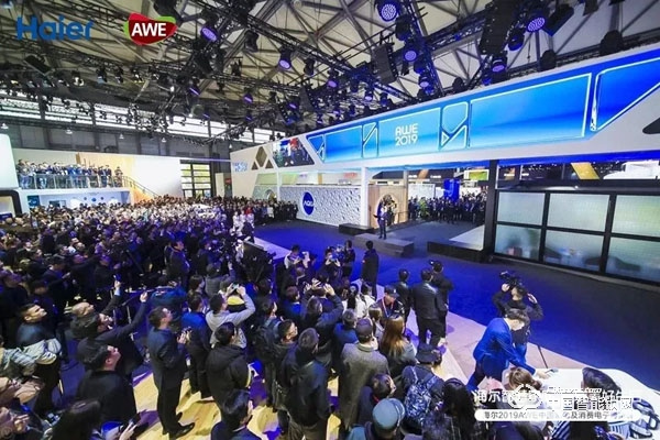 上海AWE海爾智能門鎖新品發(fā)布:一握開啟智慧新生活 上海AWE海爾智能門鎖新品發(fā)布:一握開啟智慧新生活