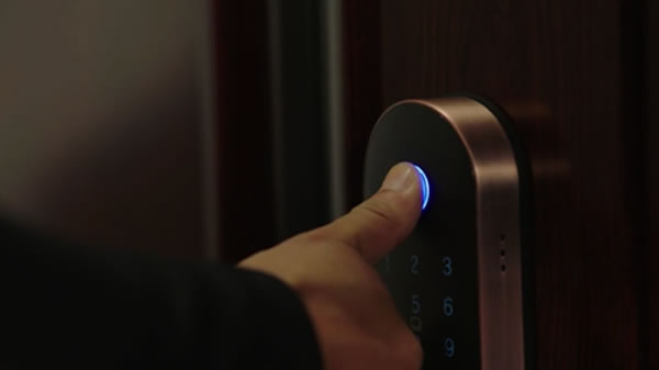 聯(lián)想智能門鎖T1耀然而生 為你打造鎖見不凡的品質(zhì) 聯(lián)想智能門鎖T1耀然而生 為你打造鎖見不凡的品質(zhì)