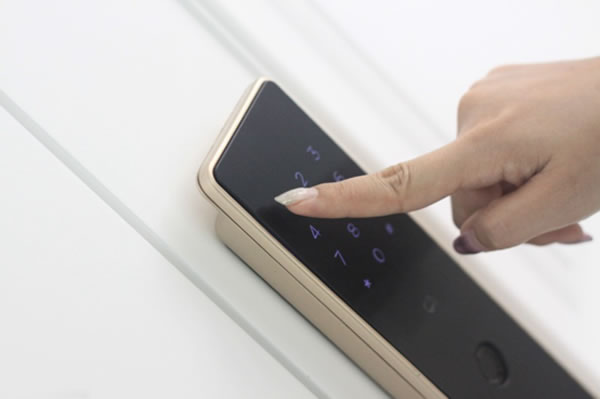 “新門面 潮我看”聯想智能門鎖X1全新上線 “新門面 潮我看”聯想智能門鎖X1全新上線