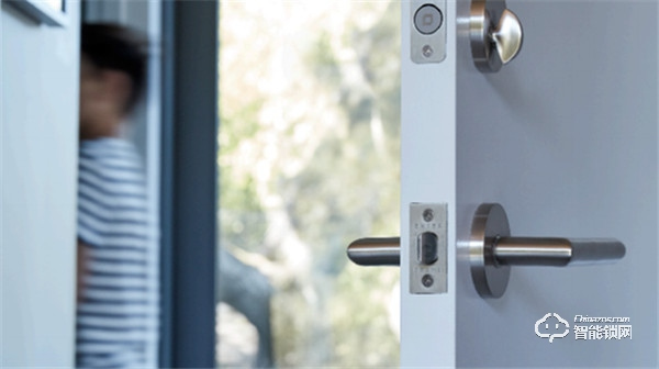 前蘋果高管推首款智能門鎖:不改變整門外觀快速安裝 前蘋果高管推首款智能門鎖:不改變整門外觀快速安裝