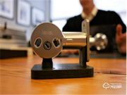 前蘋果高管推首款智能門鎖:不改變整門外觀快速安裝