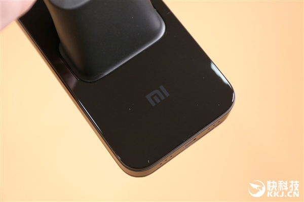 小米首款高端全自動智能鎖圖賞,1699元一觸即開門 小米首款高端全自動智能鎖圖賞,1699元一觸即開門