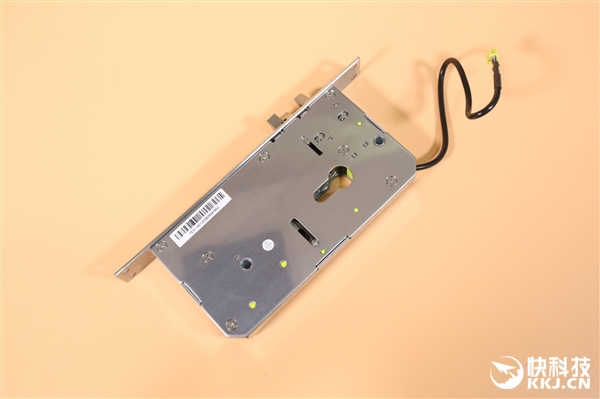 小米首款高端全自動智能鎖圖賞,1699元一觸即開門 小米首款高端全自動智能鎖圖賞,1699元一觸即開門