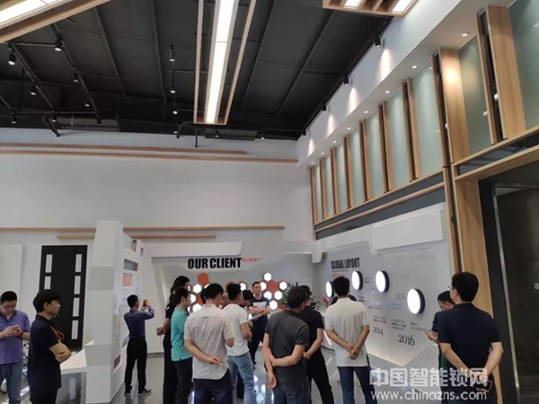 重磅再襲!曼申 & 360智能安全門鎖銷售及服務研討會隆重召開! 重磅再襲!曼申 & 360智能安全門鎖銷售及服務研討會隆重召開!