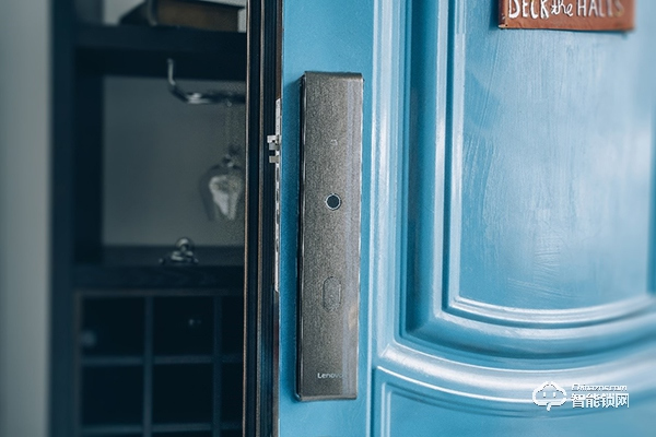 沒有門把手怎么開/鎖門?聯想智能門鎖A1能幫你體驗到 沒有門把手怎么開/鎖門?聯想智能門鎖A1能幫你體驗到