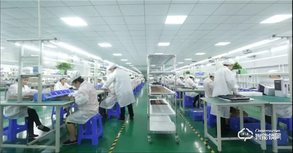 皇家金盾以品質(zhì)戰(zhàn)略 打造安全穩(wěn)定放心人臉鎖