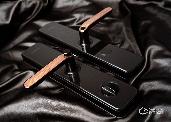 聯想智能門鎖E1火爆在售 執手超好看 盡顯高端品質