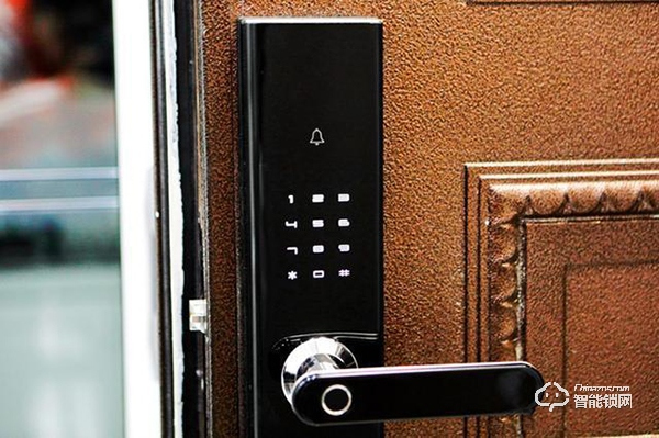 999媲美3999,是誰在攪局智能鎖市場?網(wǎng)友:蘇寧小Biu干的 999媲美3999,是誰在攪局智能鎖市場?網(wǎng)友:蘇寧小Biu干的