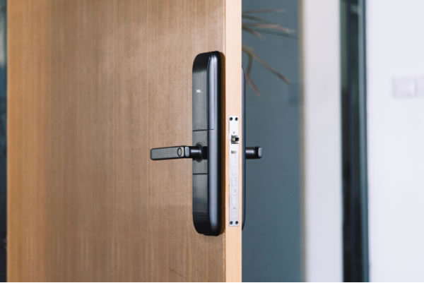 買(mǎi)買(mǎi)買(mǎi)之后還要裝裝裝!TCL物聯(lián)網(wǎng)智能鎖K5讓你免除安裝的繁瑣 買(mǎi)買(mǎi)買(mǎi)之后還要裝裝裝!TCL物聯(lián)網(wǎng)智能鎖K5讓你免除安裝的繁瑣