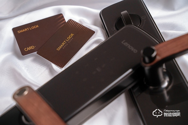給女神多一份守護(hù) 聯(lián)想智能門鎖E1帶來更精準(zhǔn)的安全