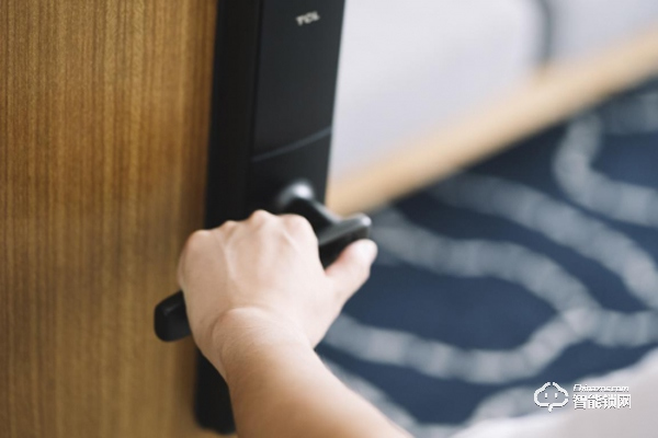 德國IF紅點獎團隊操刀，TCL這款智能鎖實在太硬核
