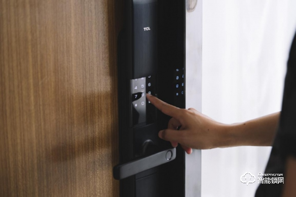 德國IF紅點獎團隊操刀，TCL這款智能鎖實在太硬核