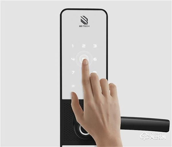 當意大利設計師遇見必達智能鎖i5：不止是極簡