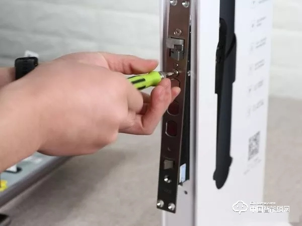 歐瑞博T1智能門鎖體驗:指紋識別精準支持多項智能防護 歐瑞博T1智能門鎖體驗:指紋識別精準支持多項智能防護