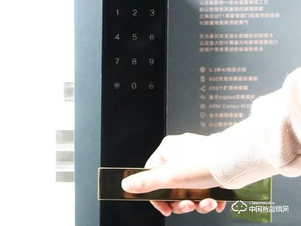 歐瑞博T1智能門鎖體驗:指紋識別精準支持多項智能防護 歐瑞博T1智能門鎖體驗:指紋識別精準支持多項智能防護