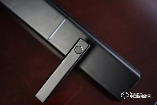 實際測評:亞太天能指紋鎖v1w 展現(xiàn)智能鎖的安全便捷 實際測評:亞太天能指紋鎖v1w 展現(xiàn)智能鎖的安全便捷
