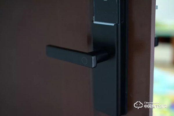 實際測評:亞太天能指紋鎖v1w 展現(xiàn)智能鎖的安全便捷 實際測評:亞太天能指紋鎖v1w 展現(xiàn)智能鎖的安全便捷