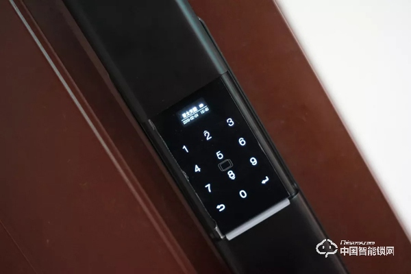 實際測評:亞太天能指紋鎖v1w 展現(xiàn)智能鎖的安全便捷 實際測評:亞太天能指紋鎖v1w 展現(xiàn)智能鎖的安全便捷