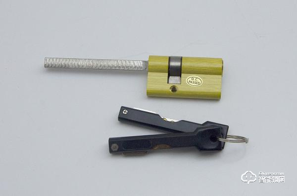 顛覆以往,全球超薄——羅曼斯DD5超薄全自動智能鎖測評 顛覆以往,全球超薄——羅曼斯DD5超薄全自動智能鎖測評