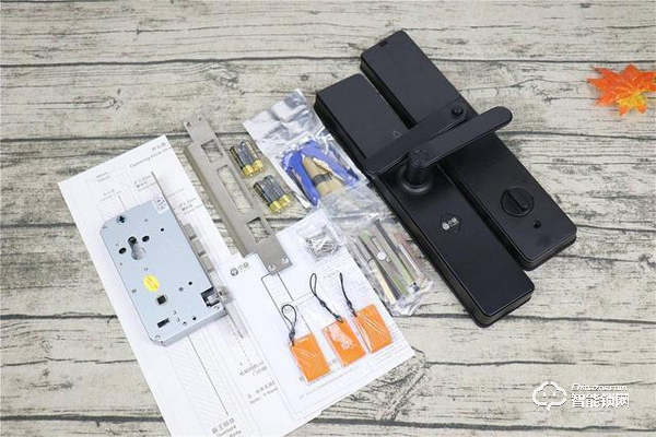 小益E206指紋鎖使用測評 千元鎖表現更出色 小益E206指紋鎖使用測評 千元鎖表現更出色