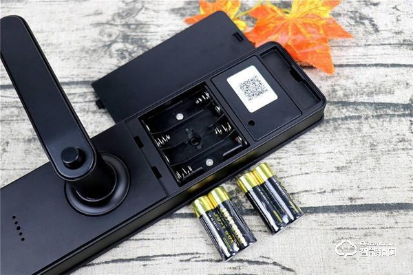 小益E206指紋鎖使用測評 千元鎖表現更出色 小益E206指紋鎖使用測評 千元鎖表現更出色