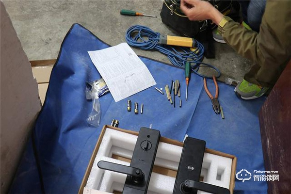 小益E206指紋鎖使用測評 千元鎖表現更出色 小益E206指紋鎖使用測評 千元鎖表現更出色