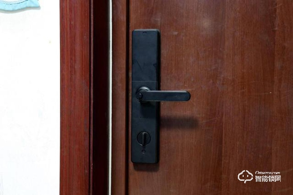 小益E206指紋鎖使用測評 千元鎖表現更出色 小益E206指紋鎖使用測評 千元鎖表現更出色