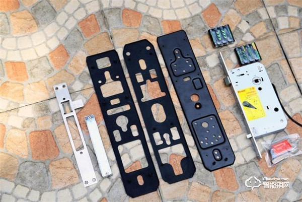 升級(jí)換新，樸墅指靜脈鎖到底有什么特別的？