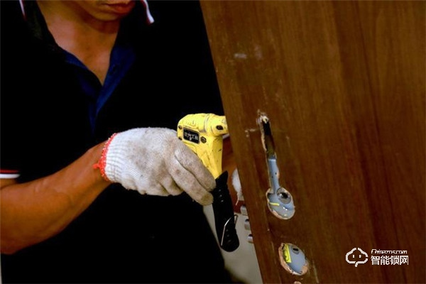 升級(jí)換新，樸墅指靜脈鎖到底有什么特別的？