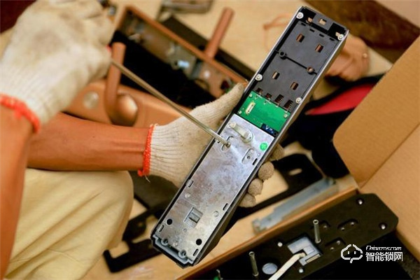 升級(jí)換新，樸墅指靜脈鎖到底有什么特別的？