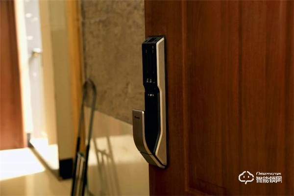 升級(jí)換新，樸墅指靜脈鎖到底有什么特別的？