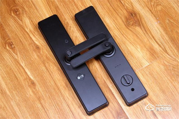 指紋鎖界的價格屠夫 小益指紋鎖E206入手體驗