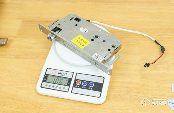 C級鎖芯,6種方式開門,斑點貓W500指紋鎖深度測評 C級鎖芯,6種方式開門,斑點貓W500指紋鎖深度測評