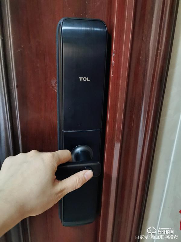 未關(guān)門立即提醒,指紋識(shí)別又快又準(zhǔn),TCL K5智能鎖實(shí)測(cè)體驗(yàn) 未關(guān)門立即提醒,指紋識(shí)別又快又準(zhǔn),TCL K5智能鎖實(shí)測(cè)體驗(yàn)
