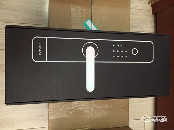 這款云起指紋鎖是榮獲了IF設(shè)計(jì)大獎的產(chǎn)品設(shè)計(jì)材質(zhì)做工都無可挑剔 這款云起指紋鎖是榮獲了IF設(shè)計(jì)大獎的產(chǎn)品設(shè)計(jì)材質(zhì)做工都無可挑剔