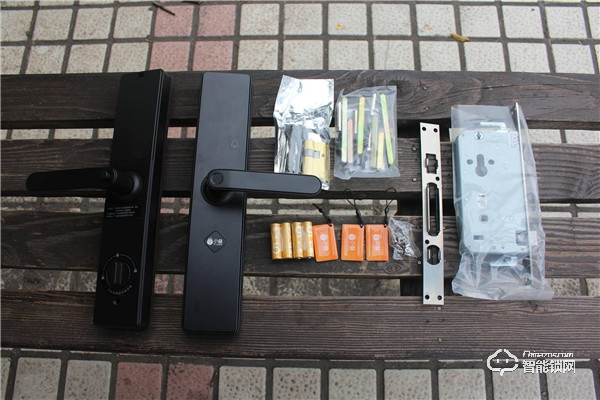 智能生活,從進門開始——小益智能鎖E206T天貓版安裝體驗 智能生活,從進門開始——小益智能鎖E206T天貓版安裝體驗