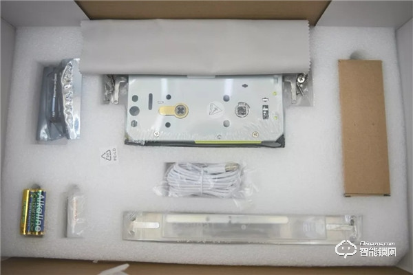 你家的門鎖該升級了 樂橙P6三維感官視頻鎖首發評測 你家的門鎖該升級了 樂橙P6三維感官視頻鎖首發評測