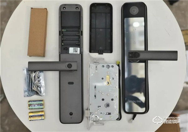 你家的門鎖該升級了 樂橙P6三維感官視頻鎖首發評測 你家的門鎖該升級了 樂橙P6三維感官視頻鎖首發評測