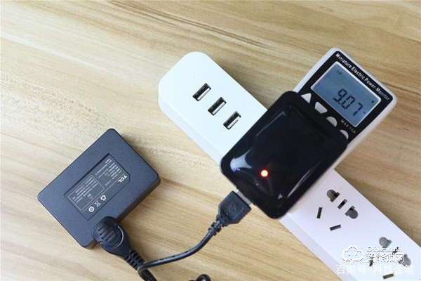 TCL智能鎖實(shí)力攪局,外觀新穎別樹一幟,一鍵開關(guān)更方便 TCL智能鎖實(shí)力攪局,外觀新穎別樹一幟,一鍵開關(guān)更方便