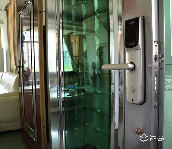 西勒奇指紋智能鎖好不好,指紋鎖對(duì)于馬大哈來說也很實(shí)用 西勒奇指紋智能鎖好不好,指紋鎖對(duì)于馬大哈來說也很實(shí)用