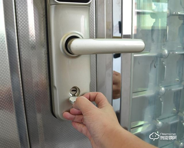 西勒奇指紋智能鎖好不好,指紋鎖對(duì)于馬大哈來說也很實(shí)用 西勒奇指紋智能鎖好不好,指紋鎖對(duì)于馬大哈來說也很實(shí)用