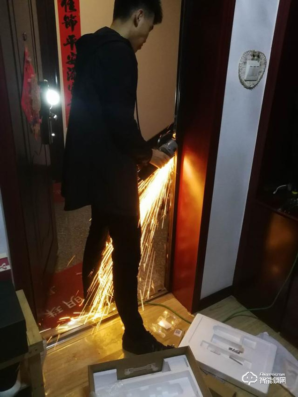 德施曼指紋鎖怎么樣?阿里云智能鎖、小嘀T7、小嘀指紋鎖V5測評 德施曼指紋鎖怎么樣?阿里云智能鎖、小嘀T7、小嘀指紋鎖V5測評