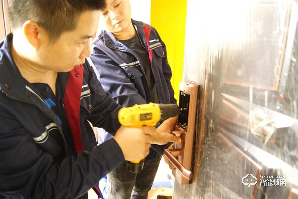 德施曼指紋鎖怎么樣?阿里云智能鎖、小嘀T7、小嘀指紋鎖V5測評 德施曼指紋鎖怎么樣?阿里云智能鎖、小嘀T7、小嘀指紋鎖V5測評