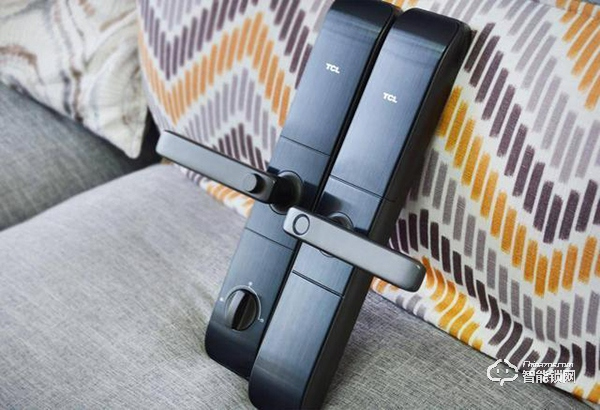 快、準、狠!TCL K5 打造王牌實力真智能鎖,上手體驗 快、準、狠!TCL K5 打造王牌實力真智能鎖,上手體驗