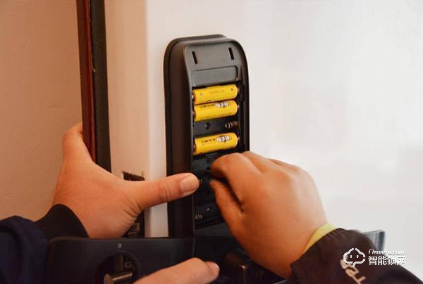 快、準、狠!TCL K5 打造王牌實力真智能鎖,上手體驗 快、準、狠!TCL K5 打造王牌實力真智能鎖,上手體驗