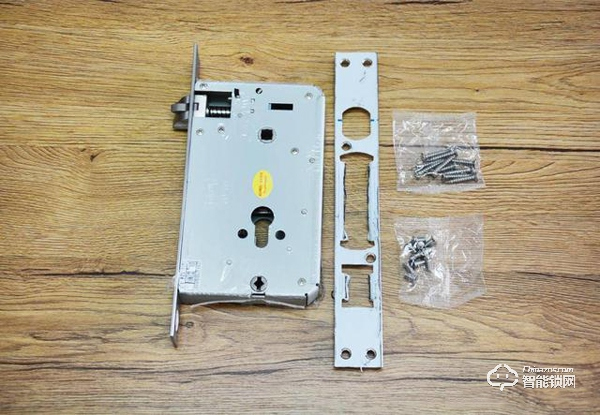 夠安全,買得起,售價僅幾百元的小益E206T智能鎖測評 夠安全,買得起,售價僅幾百元的小益E206T智能鎖測評