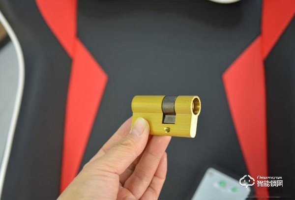 夠安全,買得起,售價僅幾百元的小益E206T智能鎖測評 夠安全,買得起,售價僅幾百元的小益E206T智能鎖測評