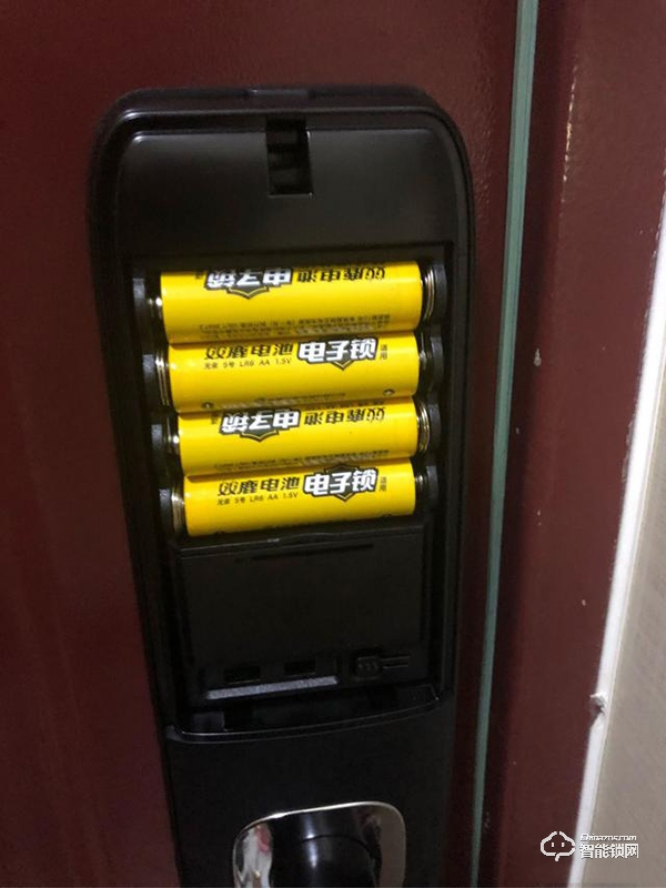 指紋鎖什么牌子最好？金指碼、多瑪指紋鎖、琨山指紋鎖試用測評